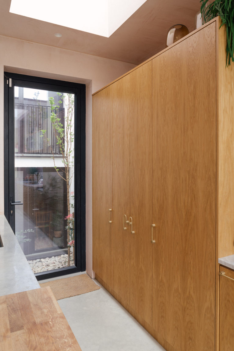 TSUBO HOUSE E5 - SHOOTFACTORY - LONDON LOCATION HOUSE