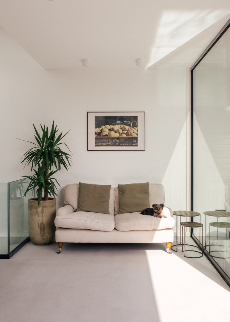 WANDLE LONDON, SW17 - SHOOTFACTORY - LONDON LOCATION HOUSE