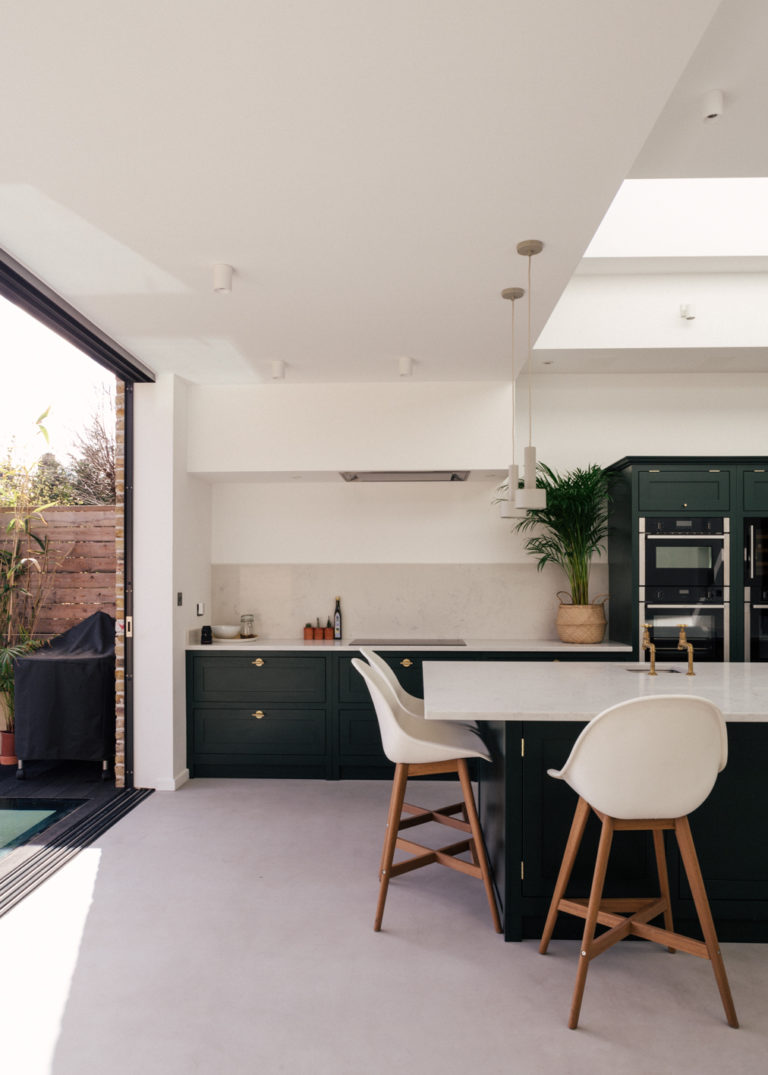 WANDLE LONDON, SW17 - SHOOTFACTORY - LONDON LOCATION HOUSE