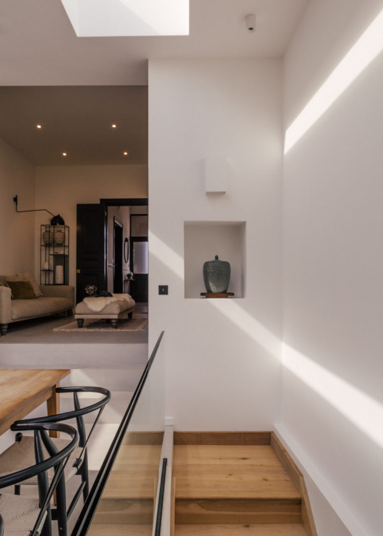WANDLE LONDON, SW17 - SHOOTFACTORY - LONDON LOCATION HOUSE