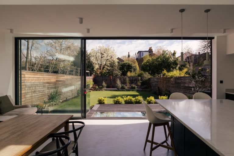 WANDLE LONDON, SW17 - SHOOTFACTORY - LONDON LOCATION HOUSE