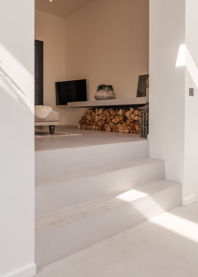 WANDLE LONDON, SW17 - SHOOTFACTORY - LONDON LOCATION HOUSE