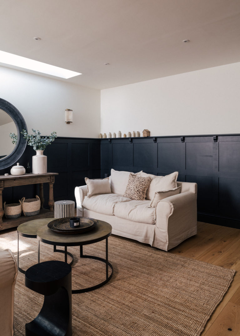WANDLE LONDON, SW17 - SHOOTFACTORY - LONDON LOCATION HOUSE