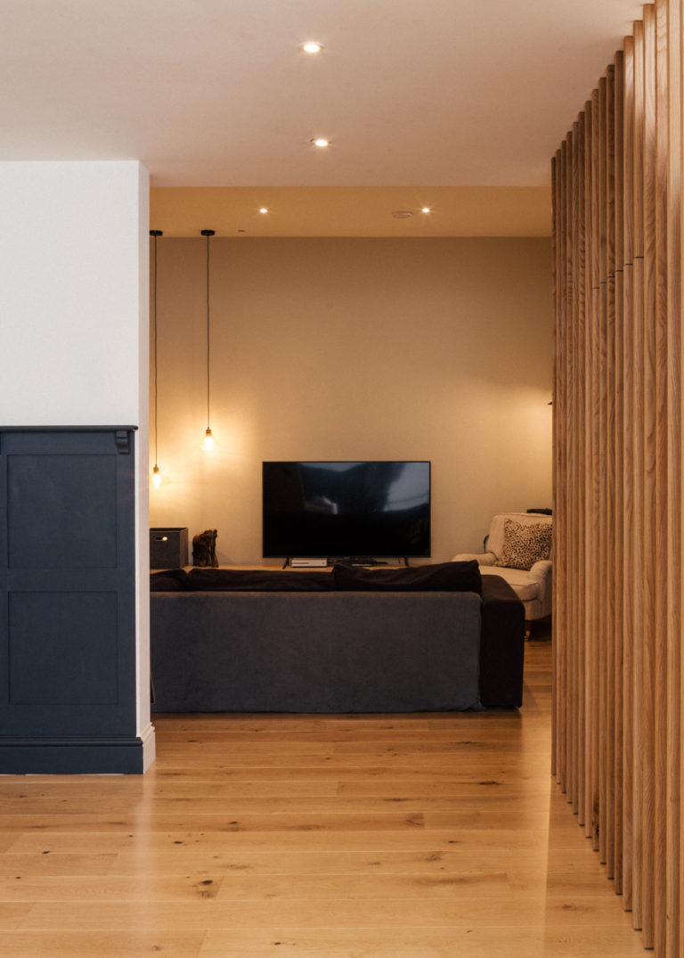 WANDLE LONDON, SW17 - SHOOTFACTORY - LONDON LOCATION HOUSE