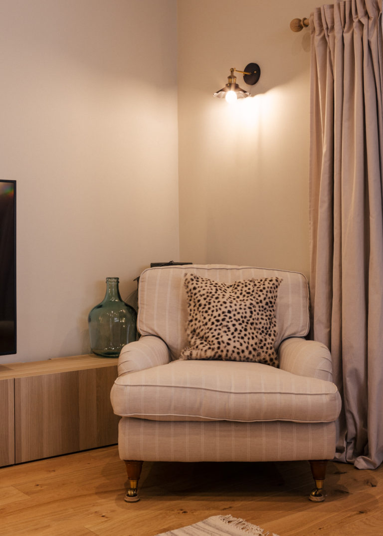 WANDLE LONDON, SW17 - SHOOTFACTORY - LONDON LOCATION HOUSE
