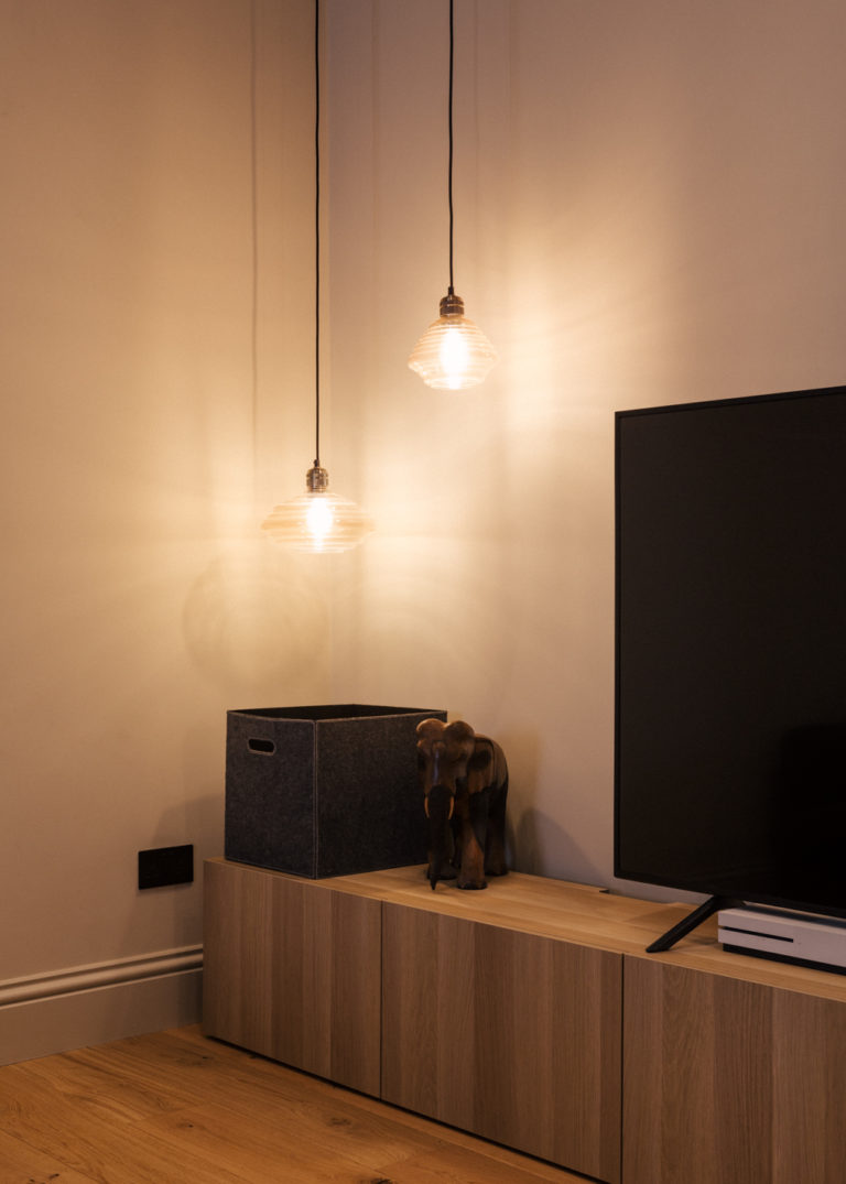 WANDLE LONDON, SW17 - SHOOTFACTORY - LONDON LOCATION HOUSE