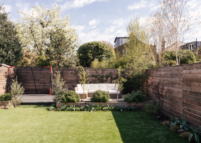 WANDLE LONDON, SW17 - SHOOTFACTORY - LONDON LOCATION HOUSE