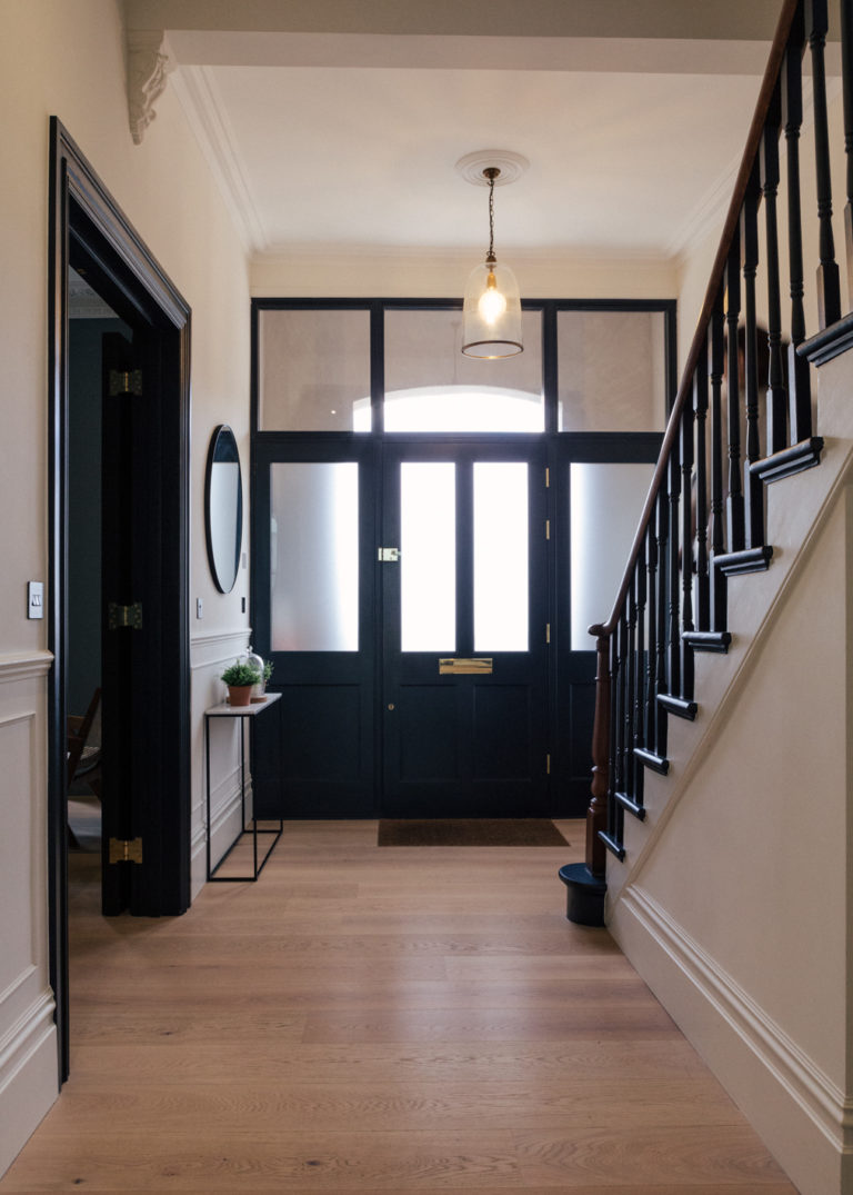 WANDLE LONDON, SW17 - SHOOTFACTORY - LONDON LOCATION HOUSE
