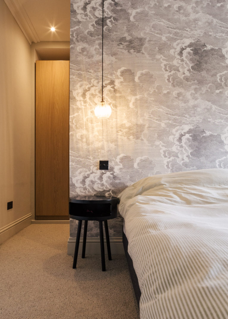 WANDLE LONDON, SW17 - SHOOTFACTORY - LONDON LOCATION HOUSE