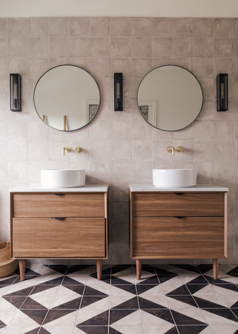 WANDLE LONDON, SW17 - SHOOTFACTORY - LONDON LOCATION HOUSE