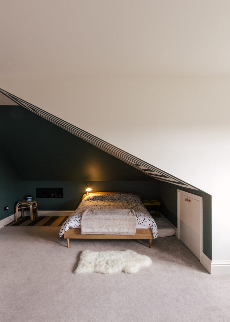 WANDLE LONDON, SW17 - SHOOTFACTORY - LONDON LOCATION HOUSE