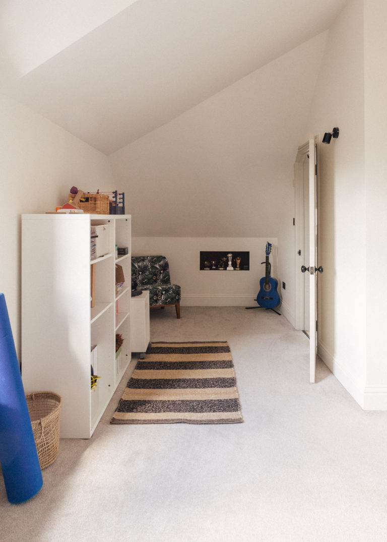WANDLE LONDON, SW17 - SHOOTFACTORY - LONDON LOCATION HOUSE