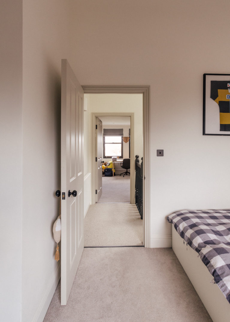 WANDLE LONDON, SW17 - SHOOTFACTORY - LONDON LOCATION HOUSE