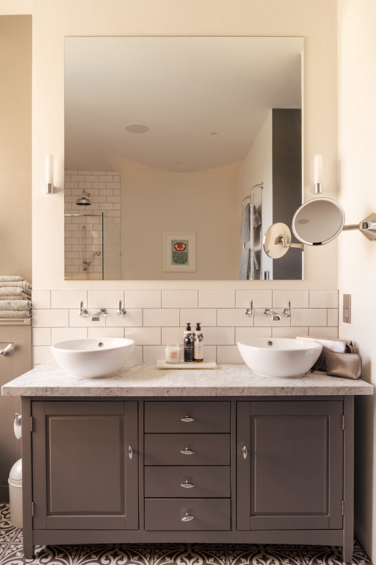 WESTCOMBE LONDON, SE3 - SHOOTFACTORY - LONDON LOCATION HOUSE