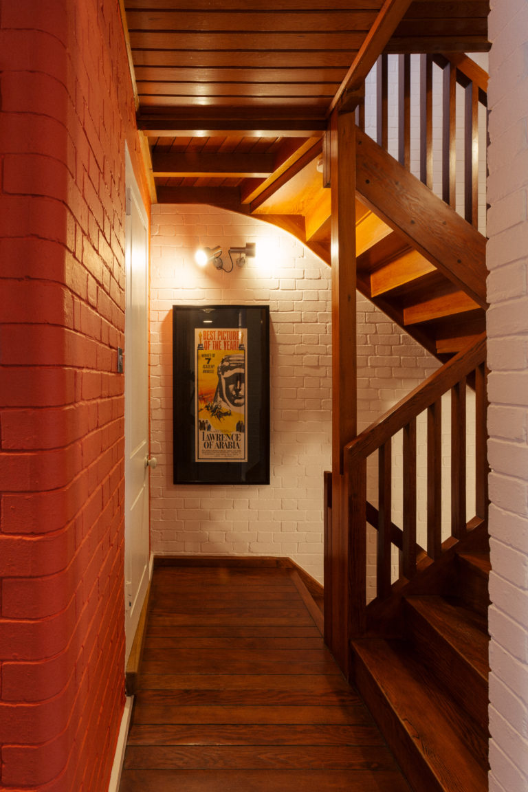 ORLEANS TWICKENHAM, TW1 - SHOOTFACTORY - LONDON LOCATION HOUSE