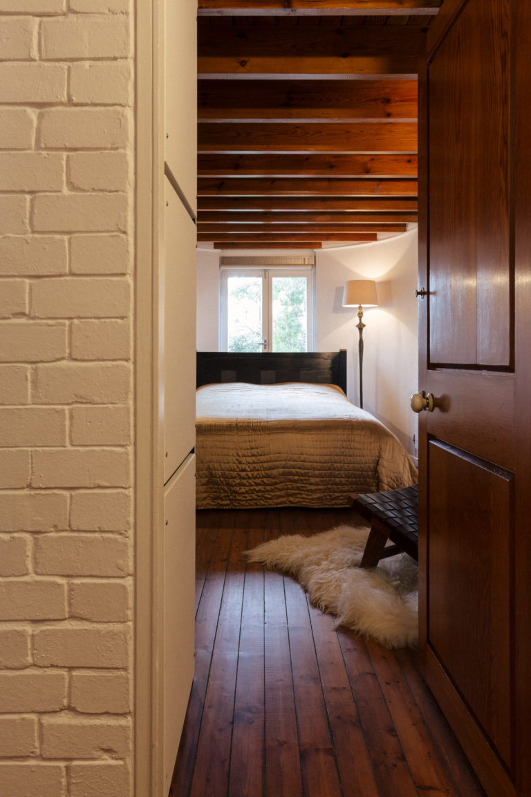 ORLEANS TWICKENHAM, TW1 - SHOOTFACTORY - LONDON LOCATION HOUSE