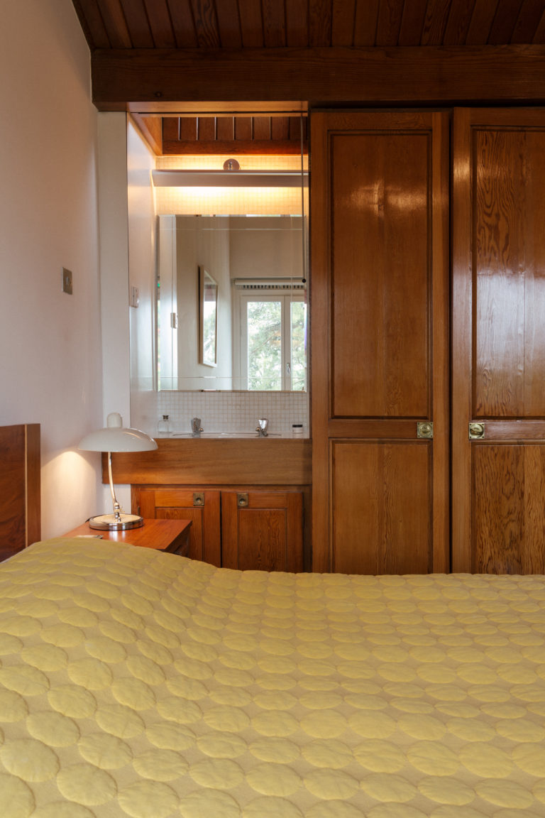 ORLEANS TWICKENHAM, TW1 - SHOOTFACTORY - LONDON LOCATION HOUSE