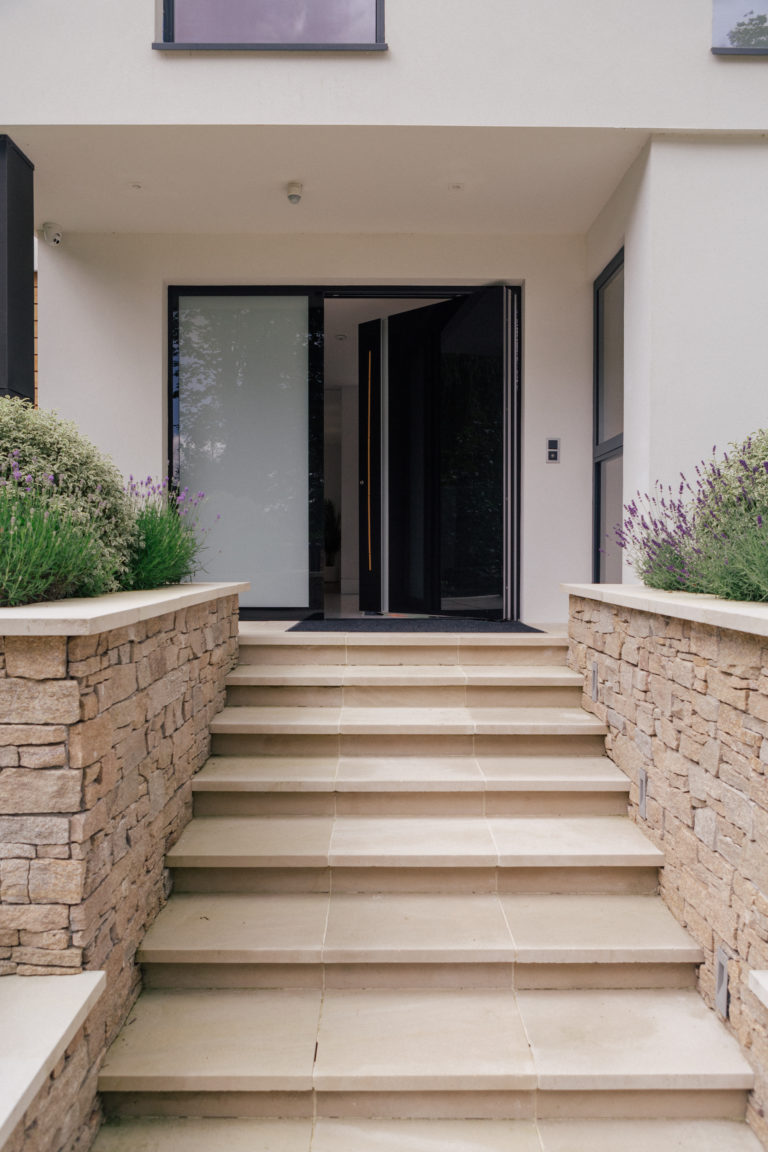 SERENO HENLEY ON THAMES, RG9 - SHOOTFACTORY - OTHER UK HOUSES