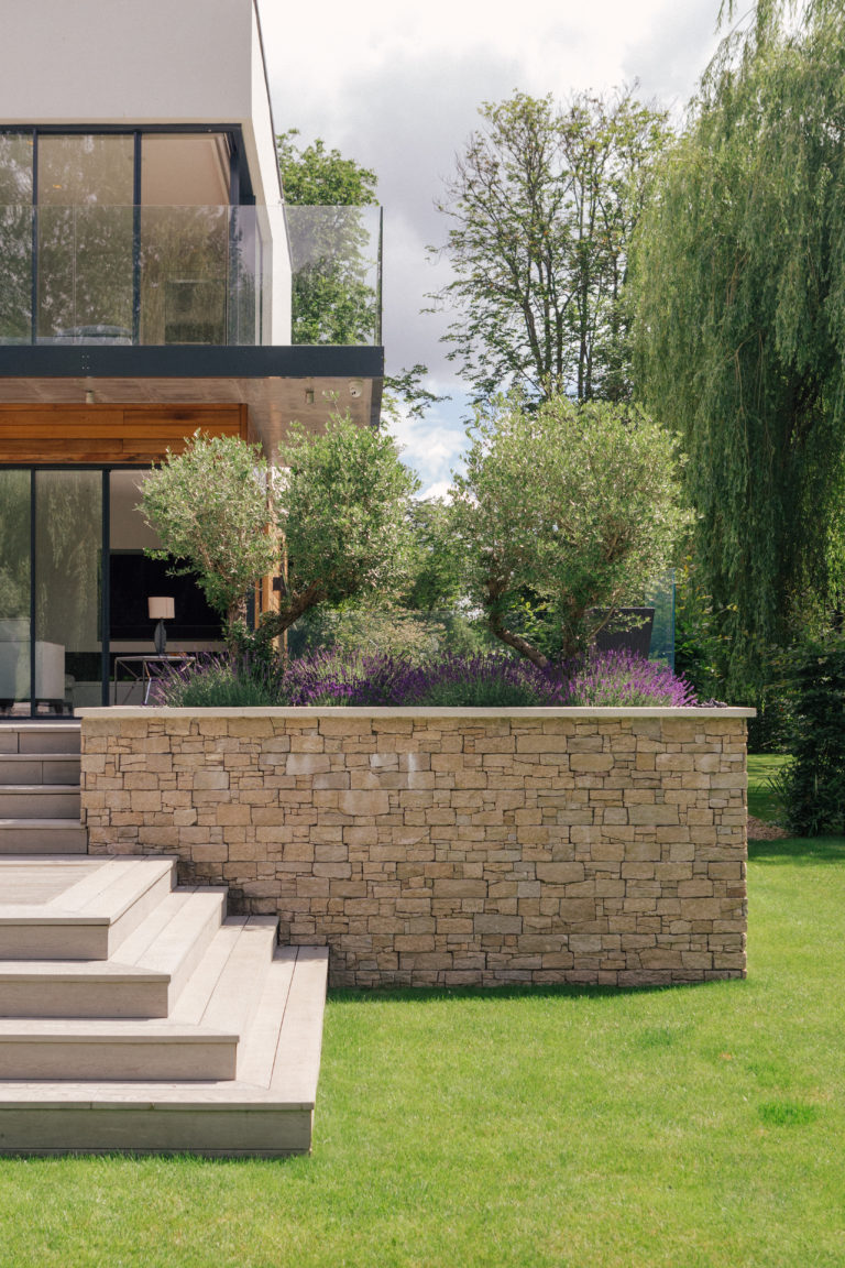 SERENO HENLEY ON THAMES, RG9 - SHOOTFACTORY - OTHER UK HOUSES