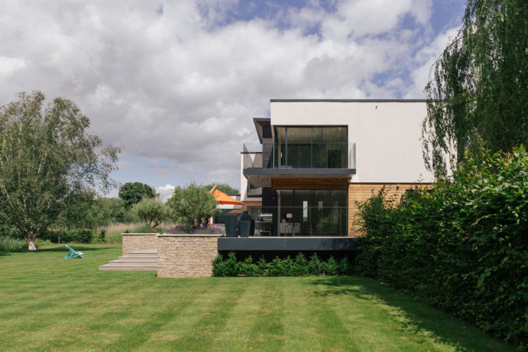 SERENO HENLEY ON THAMES, RG9 - SHOOTFACTORY - OTHER UK HOUSES