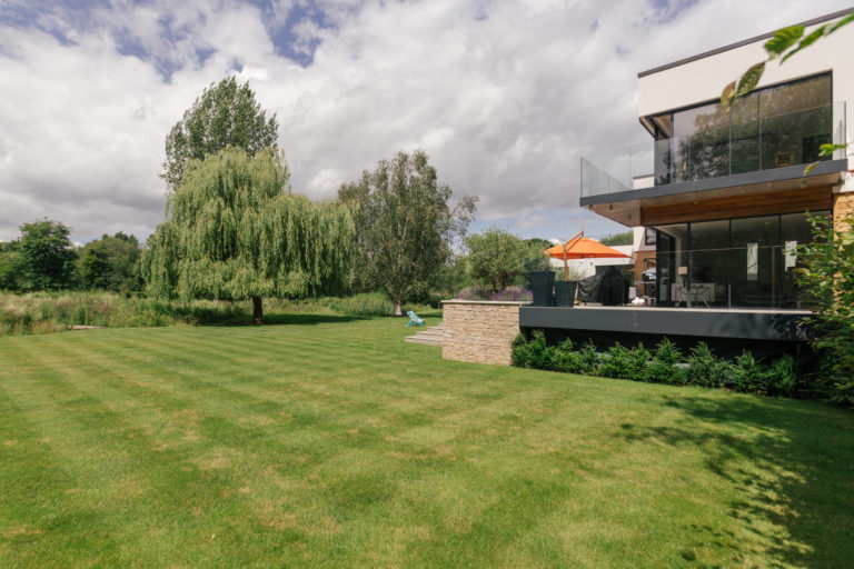 SERENO HENLEY ON THAMES, RG9 - SHOOTFACTORY - OTHER UK HOUSES