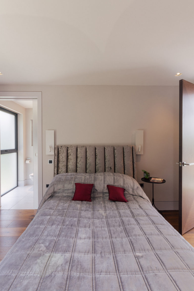 SERENO HENLEY ON THAMES, RG9 - SHOOTFACTORY - OTHER UK HOUSES