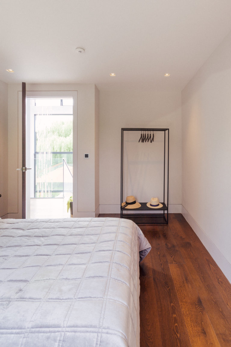 SERENO HENLEY ON THAMES, RG9 - SHOOTFACTORY - OTHER UK HOUSES