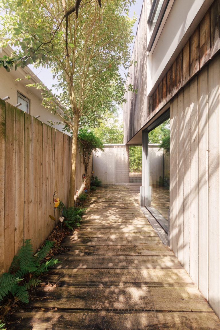 RIVERSIDE SUNBURY, TW16