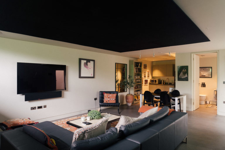 WARDVALE SURREY, RH7 - SHOOTFACTORY - OTHER UK HOUSES