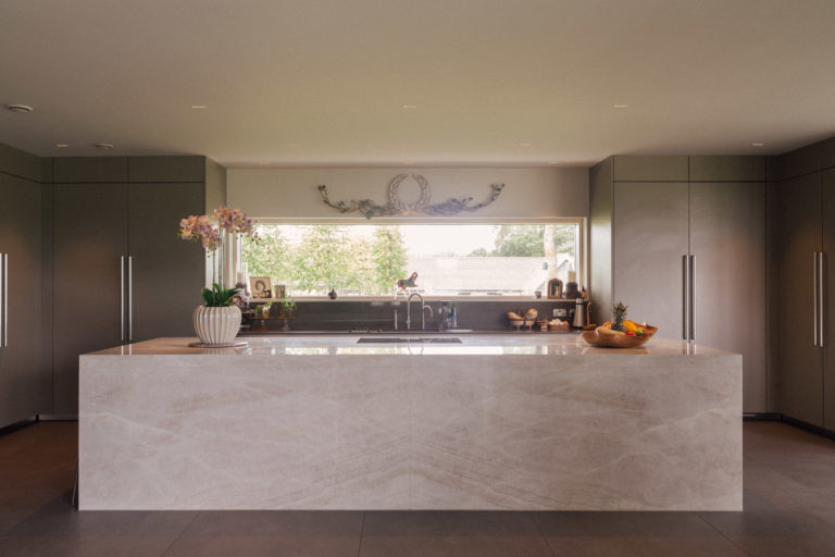 WARDVALE SURREY, RH7 - SHOOTFACTORY - OTHER UK HOUSES