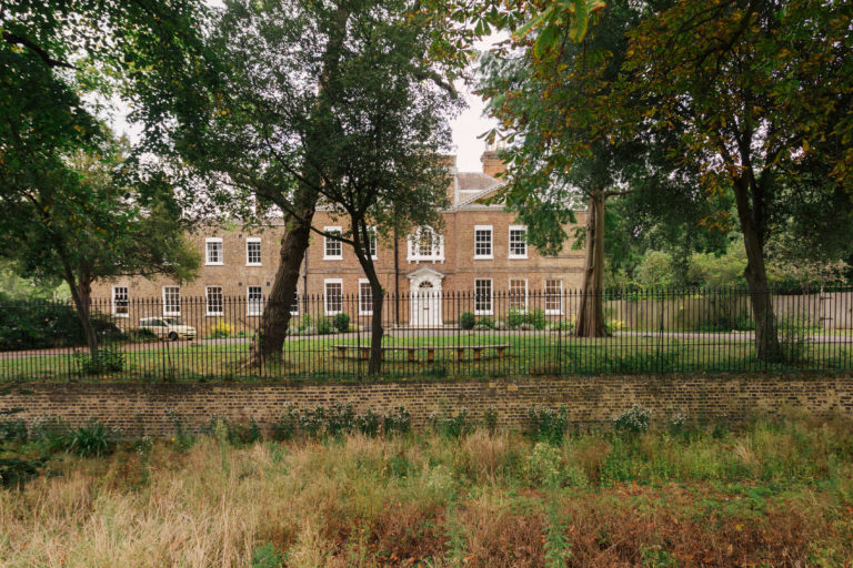 BELL HOUSE LONDON, SE21 - SHOOTFACTORY - LONDON HOUSES