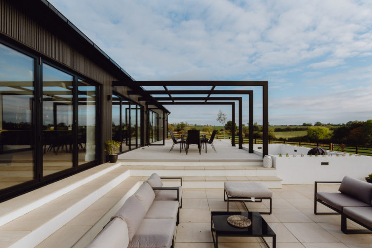 RUGBY Warwickshire, CV23- SHOOTFACTORY - OTHER UK HOUSES