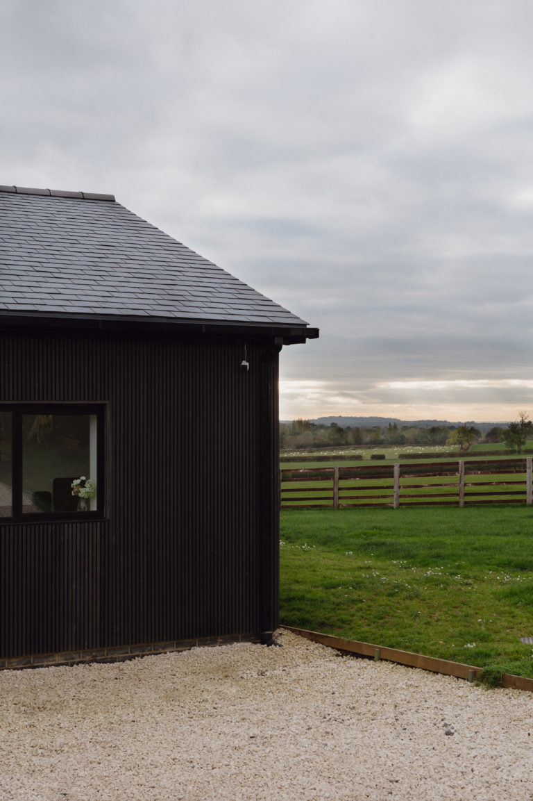 RUGBY Warwickshire, CV23- SHOOTFACTORY - OTHER UK HOUSES