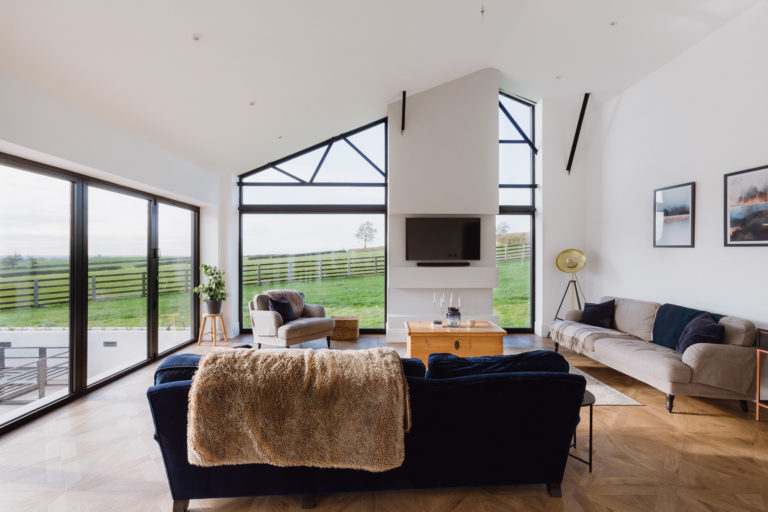 RUGBY Warwickshire, CV23- SHOOTFACTORY - OTHER UK HOUSES