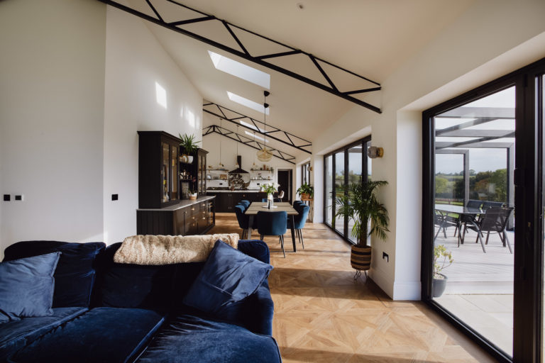 RUGBY Warwickshire, CV23- SHOOTFACTORY - OTHER UK HOUSES
