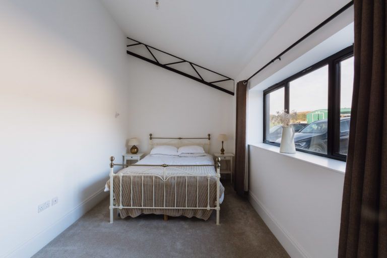 RUGBY Warwickshire, CV23- SHOOTFACTORY - OTHER UK HOUSES