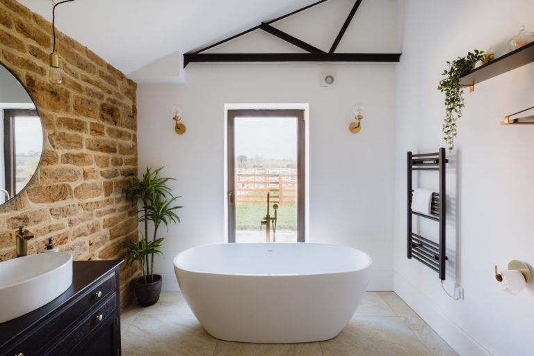 RUGBY Warwickshire, CV23- SHOOTFACTORY - OTHER UK HOUSES