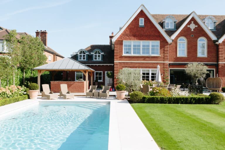 Beckenham - Swimming Pool Location House - SHOOTFACTORY