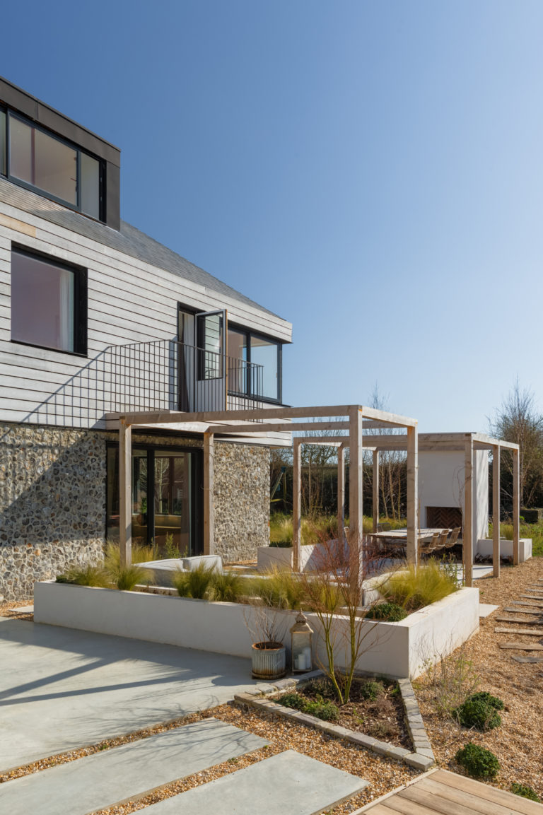 BOSHAM CHICHESTER, PO18 - SHOOTFACTORY - OTHER UK HOUSES
