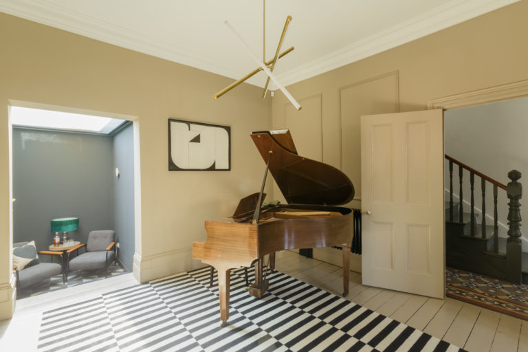 WALTHAMSTOW LONDON, E17- SHOOTFACTORY - LONDON HOUSES