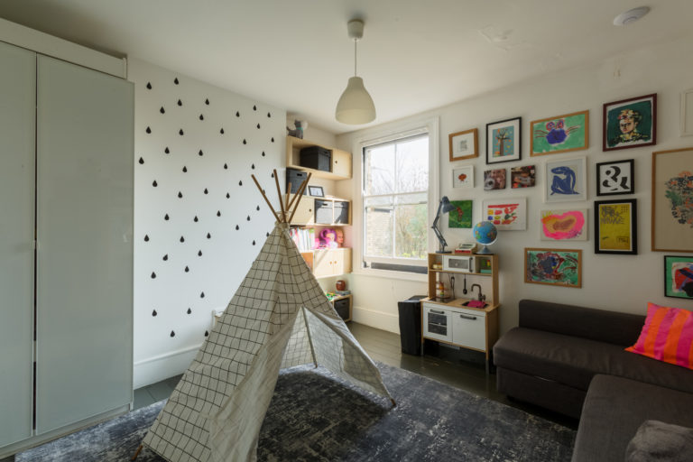 WALTHAMSTOW LONDON, E17- SHOOTFACTORY - LONDON HOUSES