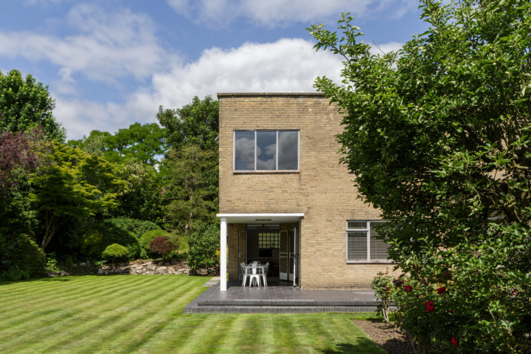 HALSBURY LONDON, HA7 - SHOOTFACTORY - LONDON HOUSES