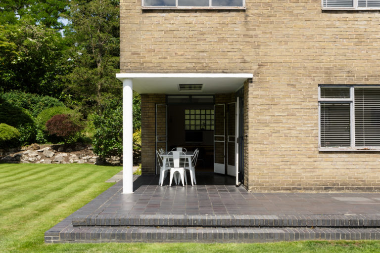 HALSBURY LONDON, HA7 - SHOOTFACTORY - LONDON HOUSES