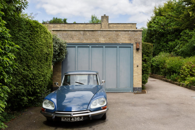 HALSBURY LONDON, HA7 - SHOOTFACTORY - LONDON HOUSES