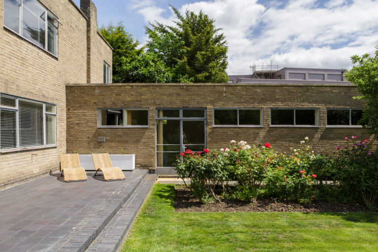 HALSBURY LONDON, HA7 - SHOOTFACTORY - LONDON HOUSES