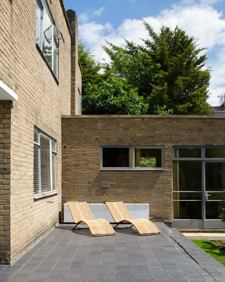 HALSBURY LONDON, HA7 - SHOOTFACTORY - LONDON HOUSES