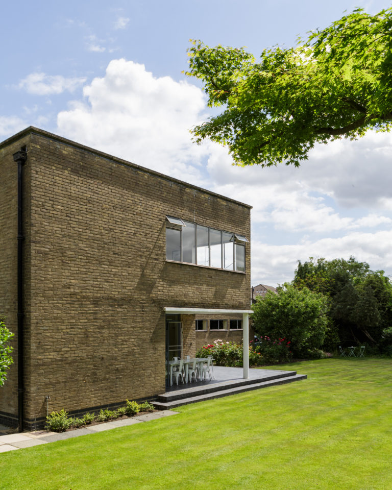 HALSBURY LONDON, HA7 - SHOOTFACTORY - LONDON HOUSES