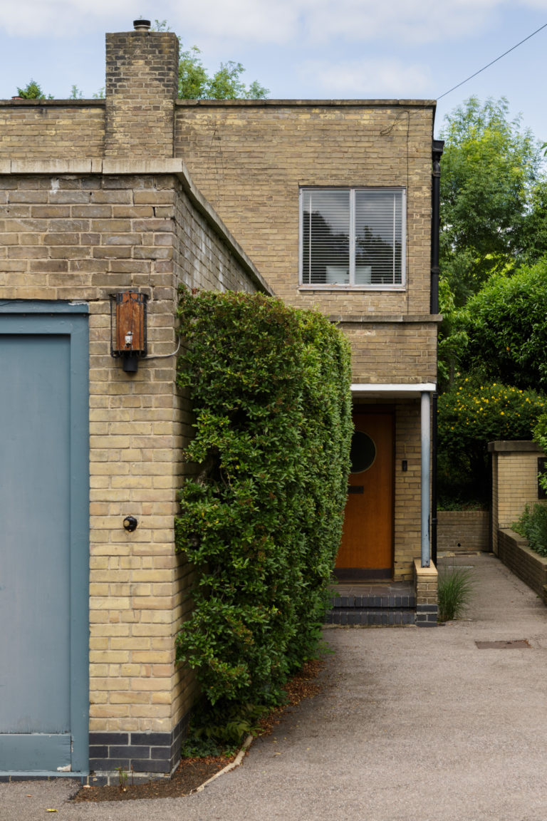 HALSBURY LONDON, HA7 - SHOOTFACTORY - LONDON HOUSES
