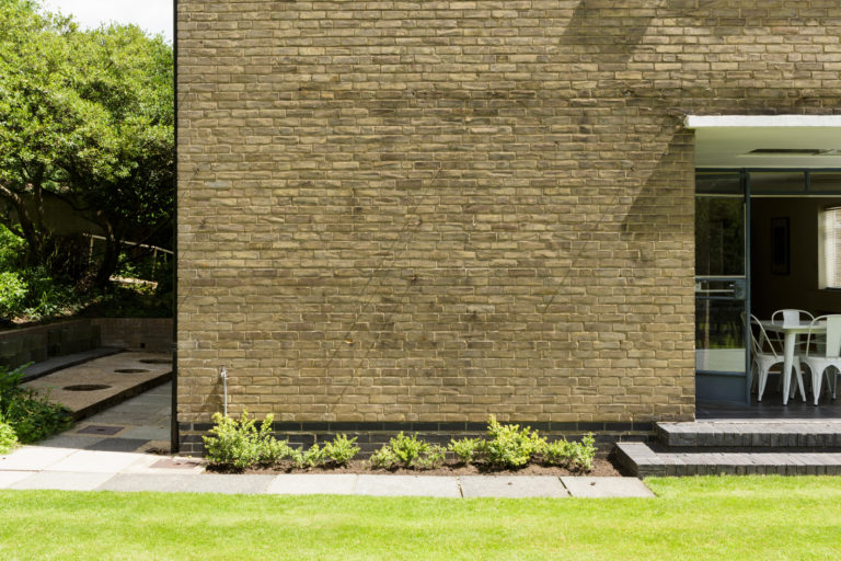 HALSBURY LONDON, HA7 - SHOOTFACTORY - LONDON HOUSES