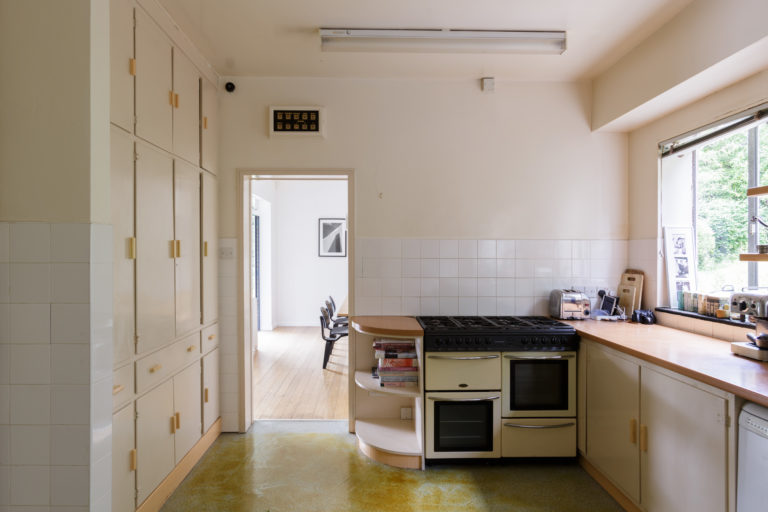 HALSBURY LONDON, HA7 - SHOOTFACTORY - LONDON HOUSES